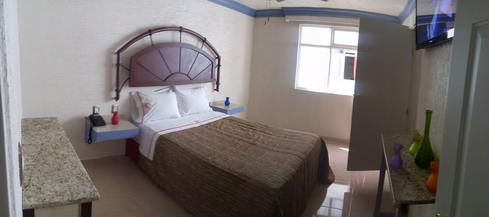 Hotel La Paz グアダラハラ エクステリア 写真